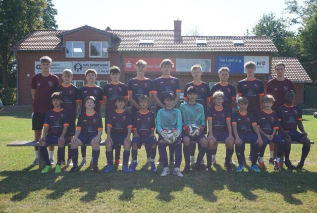 🔴🔵 C-Jugend 🔵🔴

JSG Radolfshausen/ Gleichen 1 

Saison 2026/2027 

Hintere Reihe (v.l.): Kevin Gellert (Trainer), Poldi, Leo, Cedric, Johannes, Conner, Paul, Finn Ole, Yorrick, Nick Butzke (Trainer) 
Vordere Reihe (v.l.): Kiran, Jonathan, Noah, Jano, Raphael, Milan, Nils, Max, Lenn, Abdul 

Es fehlen: Luis, Mika, Elsjon, Julius, Denzel, Henry